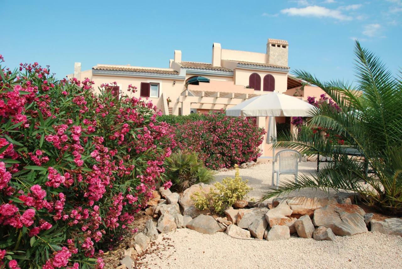Residencial Playa Mar Apartman Cala Mandia  Kültér fotó
