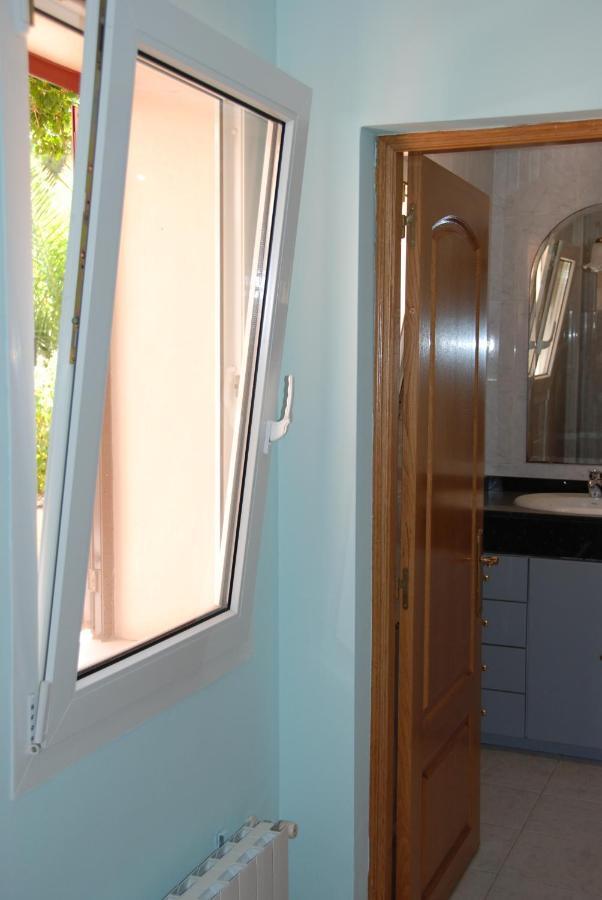 Residencial Playa Mar Apartman Cala Mandia  Kültér fotó